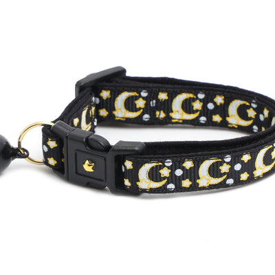 Selvlysende Kattehalsbånd – Guld Måner & Stjerner